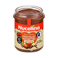 Pot de Nucellina Intense ouvert, pâte à tartiner au cacao intense et noisettes torréfiées